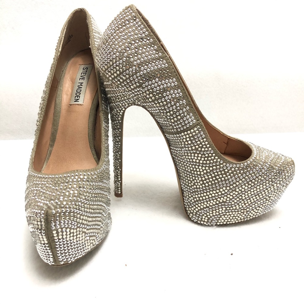 Beautiful Steve Madden stilettos size 7.5